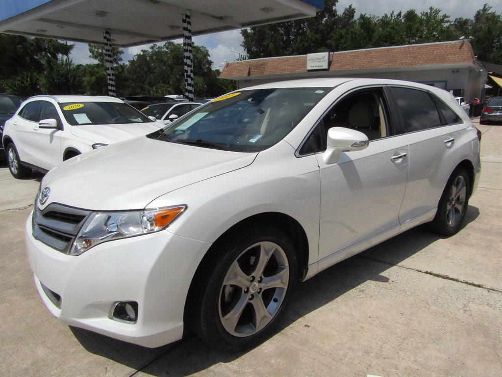 2013 Toyota Venza LE FWD V6's photo