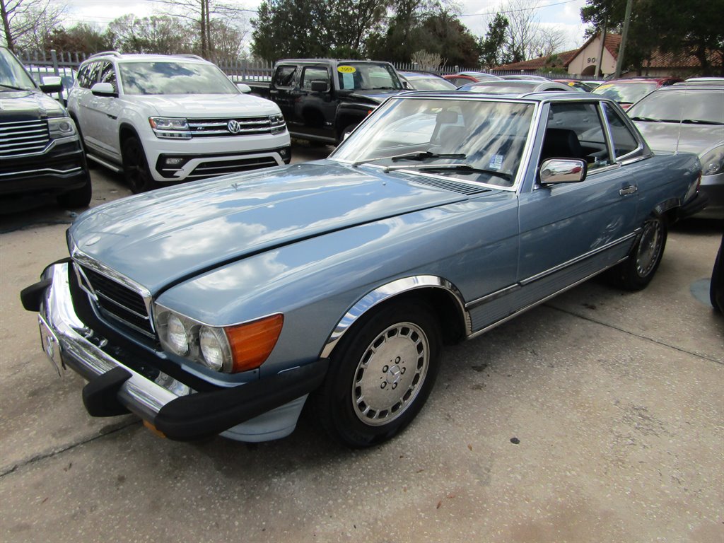 1988 Mercedes-Benz SL's photo