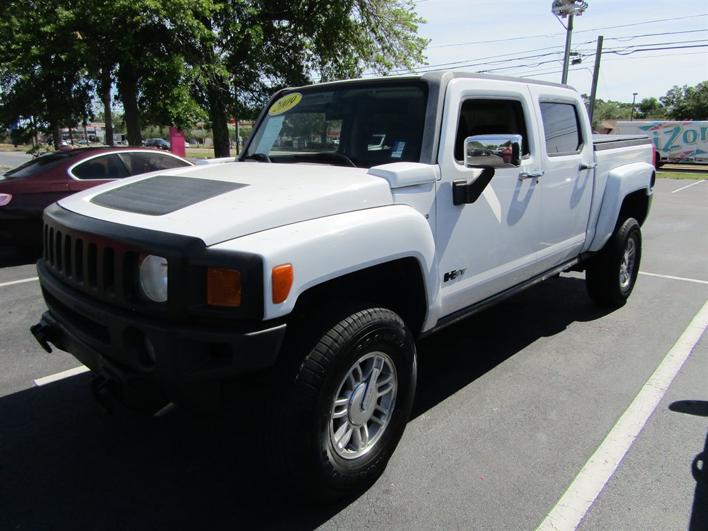 2009 Hummer H3T Alpha's photo