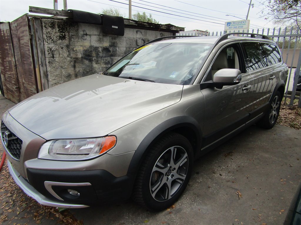 2015 Volvo XC70 T6's photo
