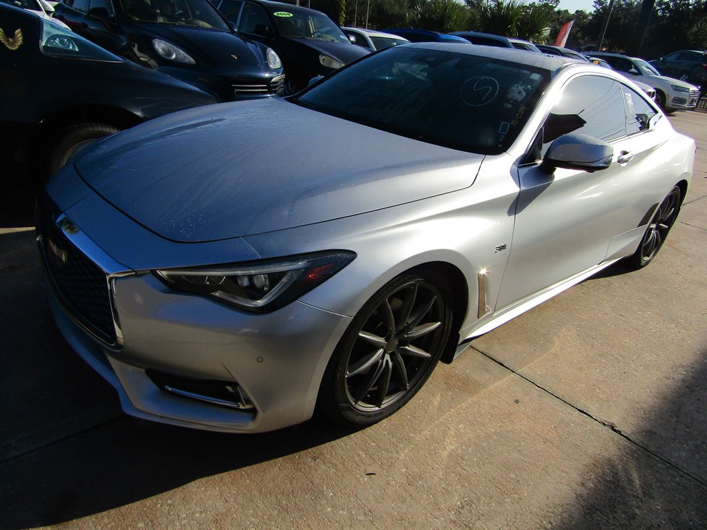 2017 INFINITI Q60 Coupe Premium