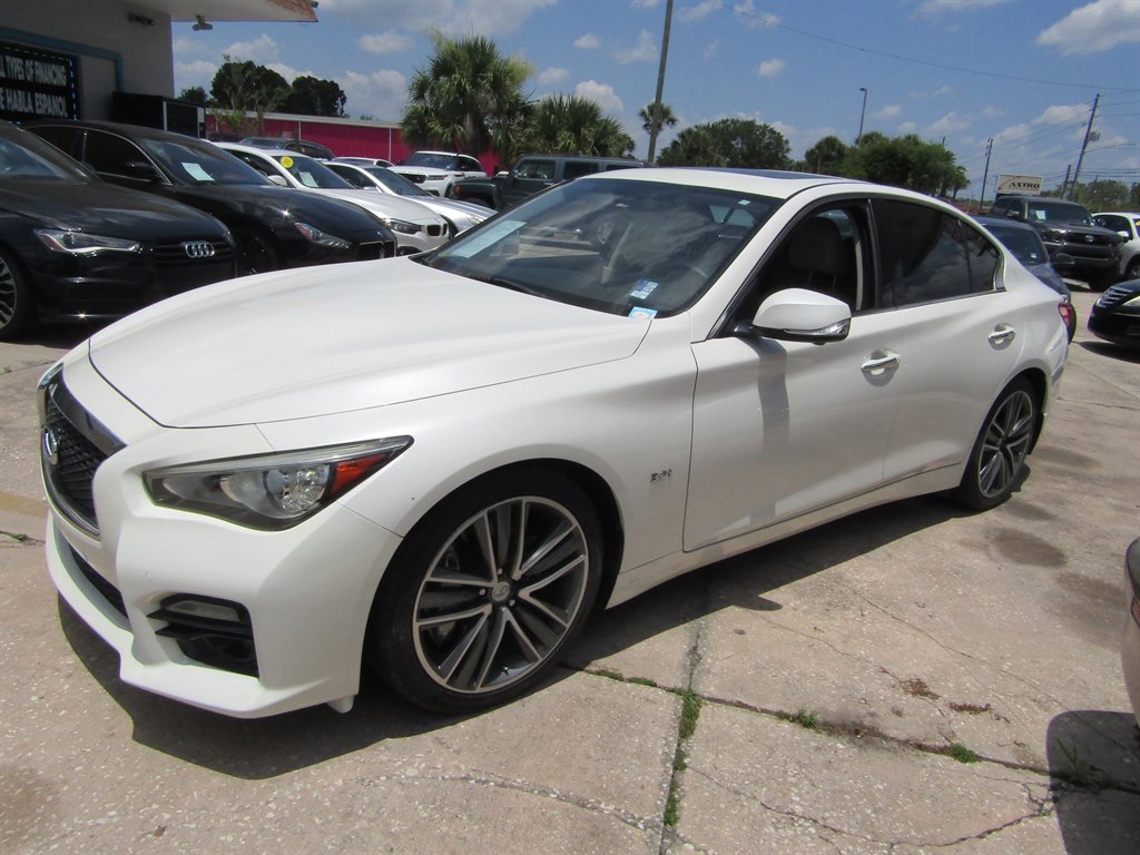 2017 INFINITI Q50