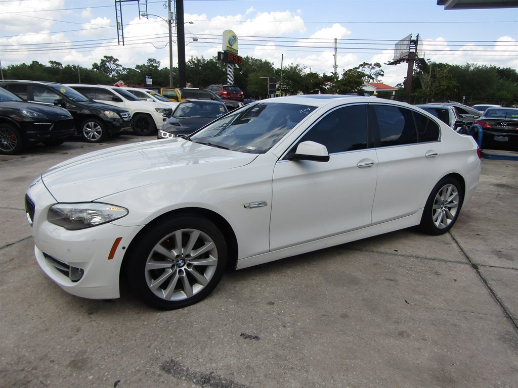 2013 BMW 5 Series 528i