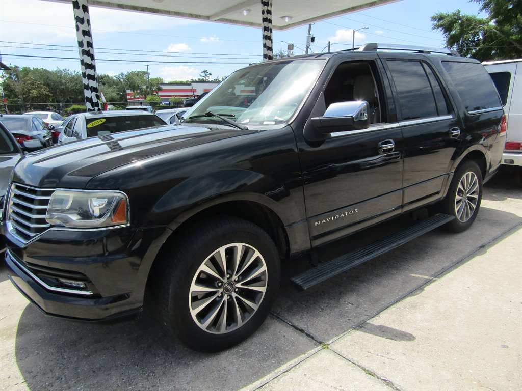 2015 Lincoln Navigator Base